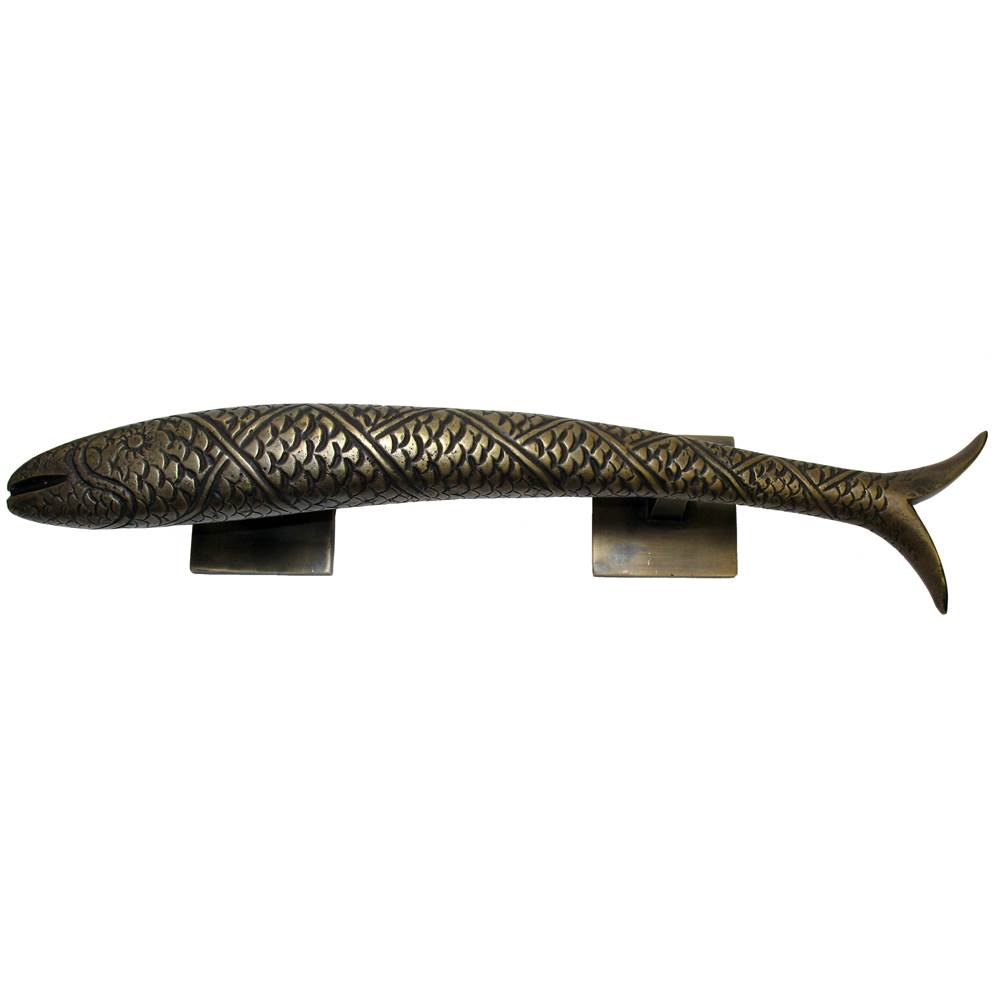Gado Gado Right Carved Fish Pull