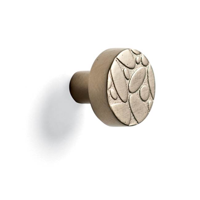 Sun Valley Bronze 1 1/4'' Stone round cabinet knob.